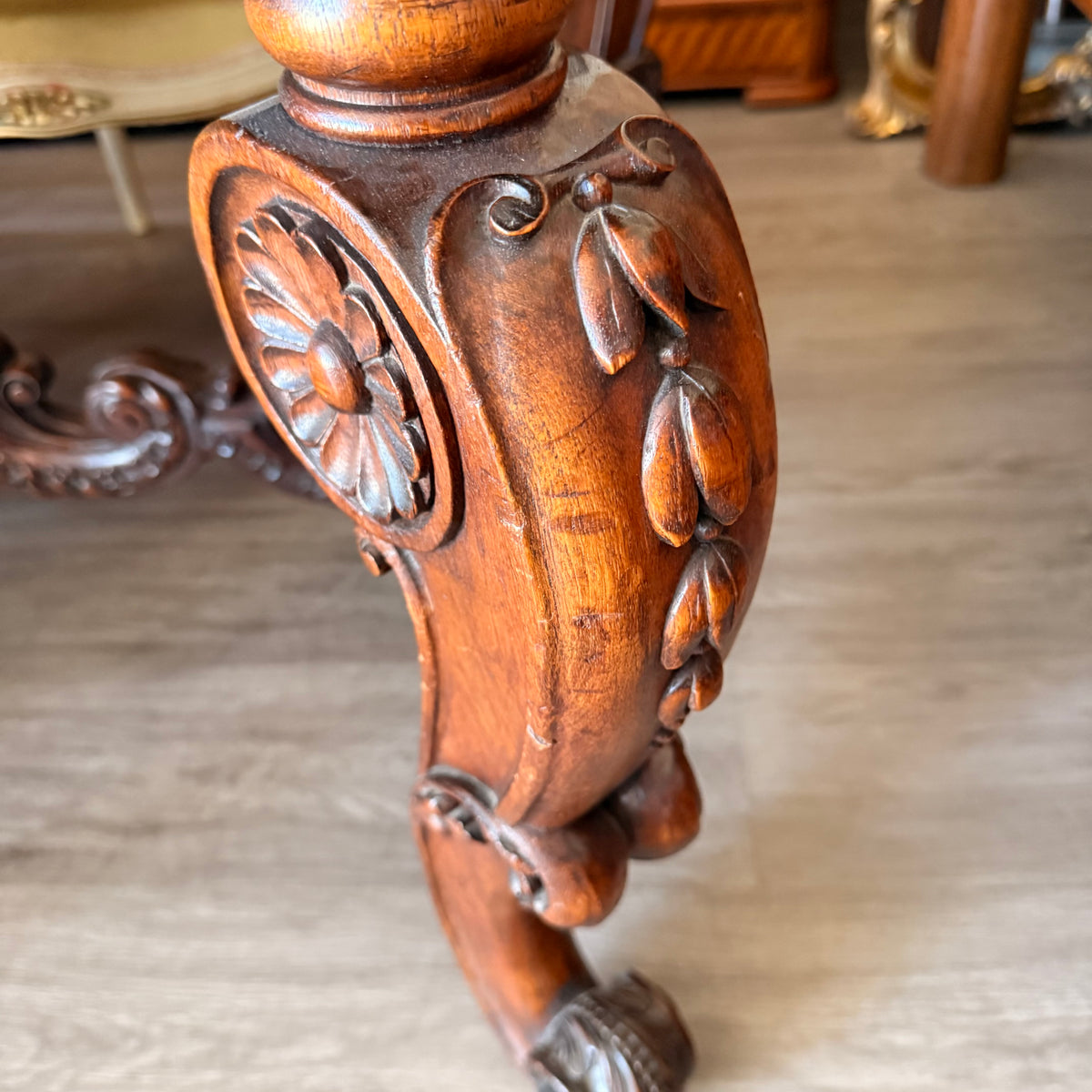 European Classical Carved Writing Desk