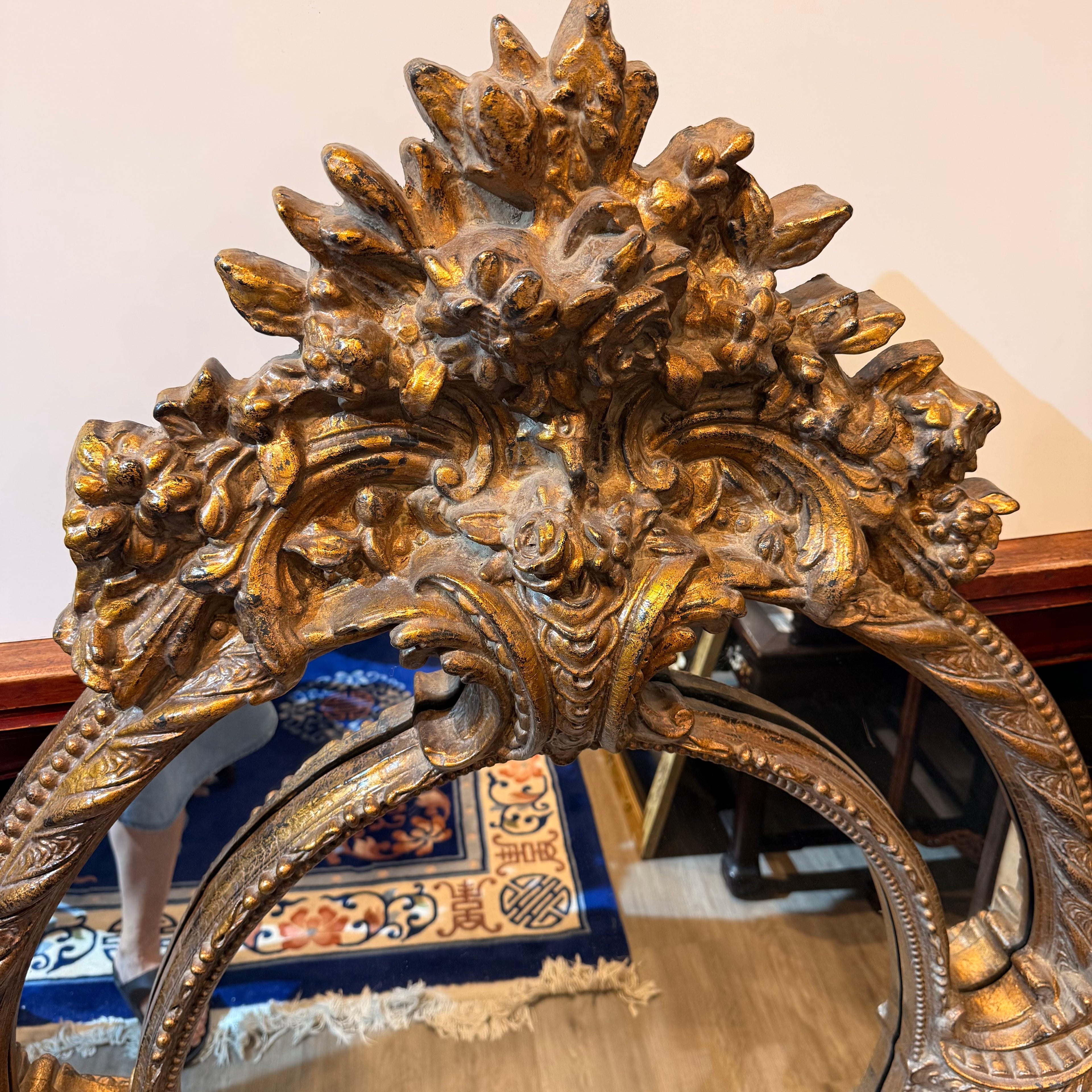 Vintage Ornately Carved Giltwood Oval Mirror