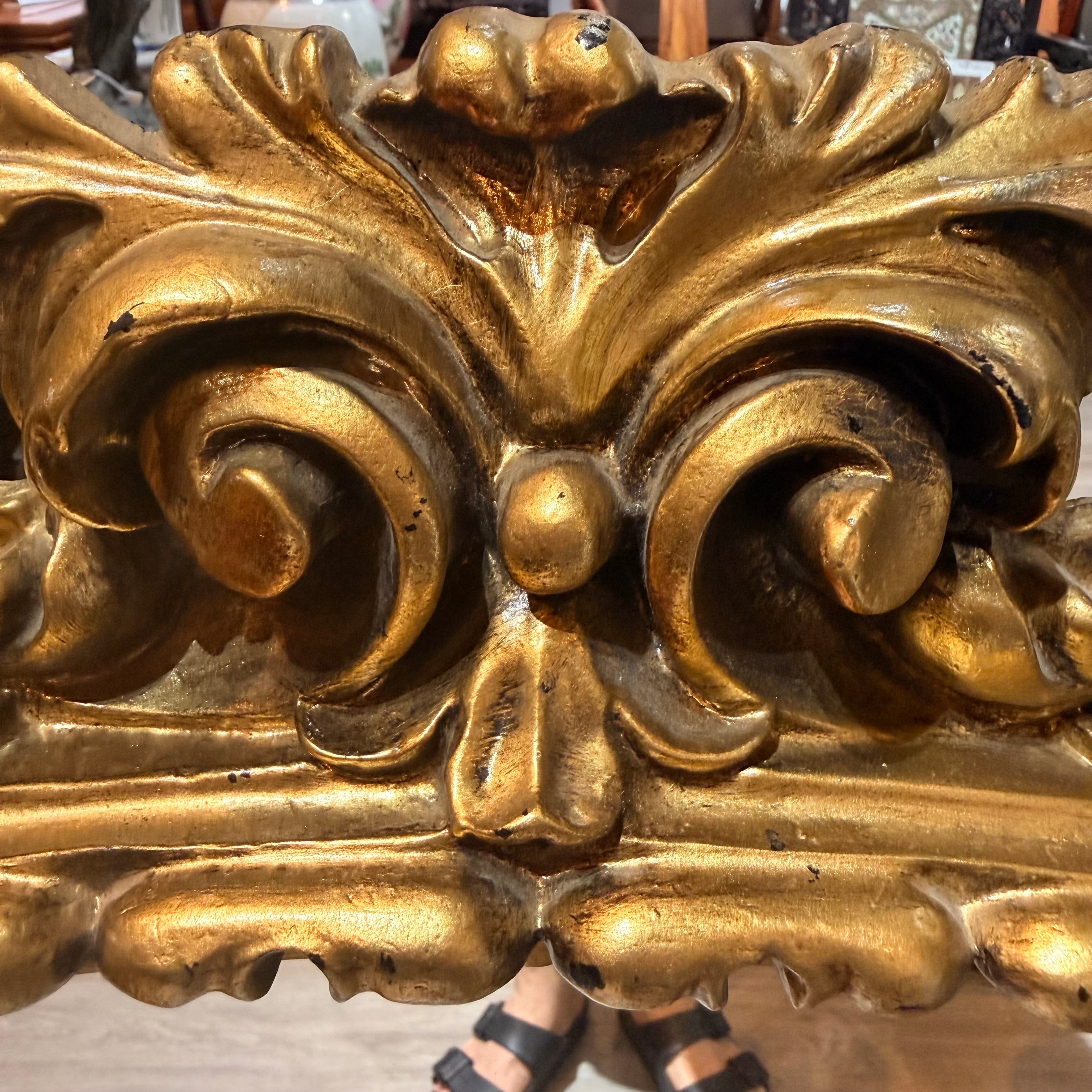 Ornate Giltwood Oval Mirror with Carved Scrollwork